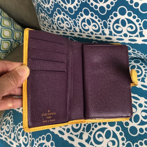 💥2/$250💥 Authentic Louis Vuitton Monogram Canvas Kiss Lock Bi Fold Wallet - Picture 5 of 14